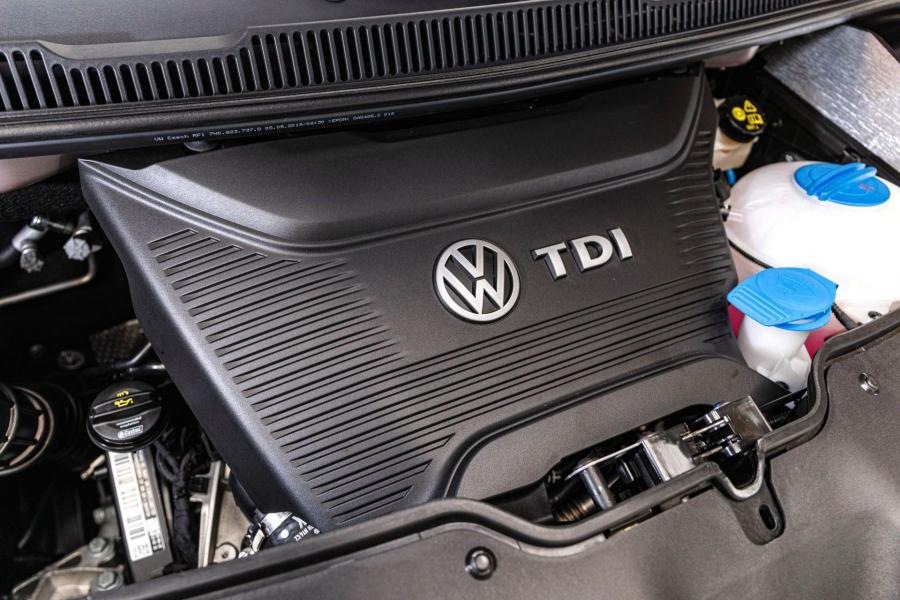 Моторный отсек Volkswagen Multivan Bulli (T6.1) 2019 года  (фото 67 из 86)